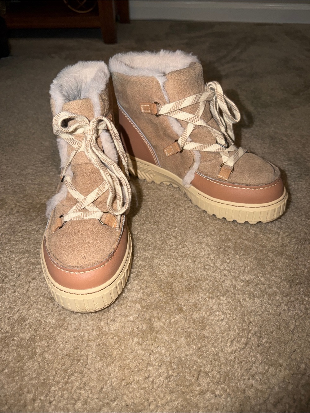 Sorel Women’s Tan Suede Faux-Fur Lined Lace-Up Winter Boots